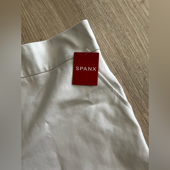 NWT Spanx Women’s On-The-Go 6” Shorts White - Size 1X - Picture 8 of 9